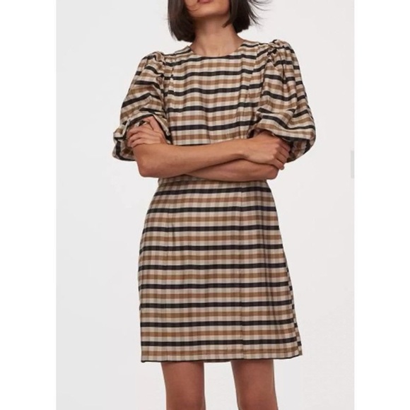 H&M Dresses & Skirts - H&M Balloon sleeve mini dress